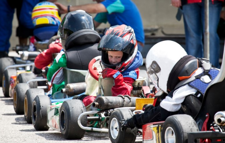 Як підготувати дитину до заїзду на картингу Як підготувати дитину до заїзду на картингу