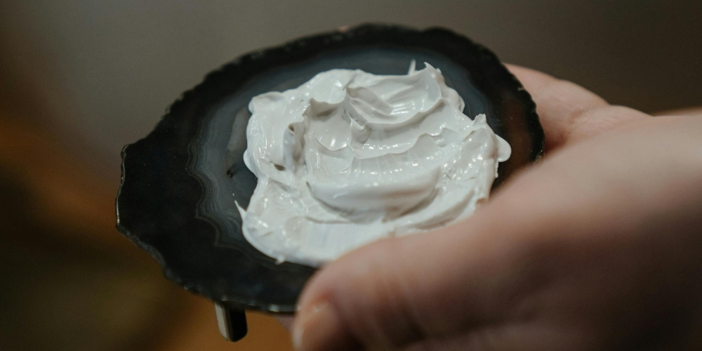 Не тільки обличчя: як захищати тіло і волосся від сонця щодня